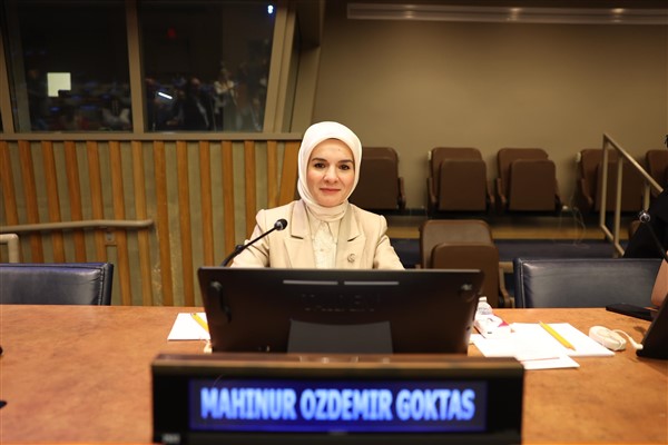 Bakan Göktaş: Çocukların dijital güvenliği için ülke irademizi bir kez daha dile getirdik