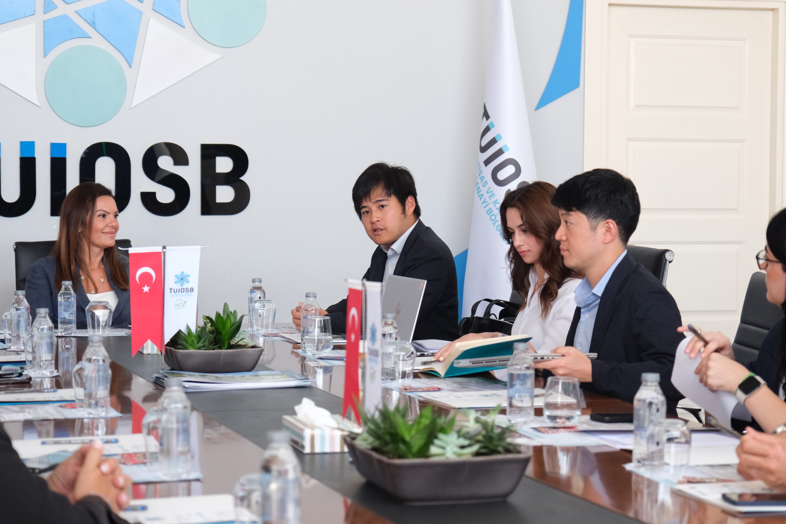 Japon Sanayi Devleri JETRO ve Sumitomo’dan TÜİOSB’ye Stratejik Ziyaret