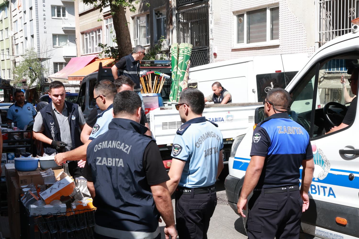 Osmangazi Belediyesi’nden ilçe genelinde kaldırım işgal denetimi