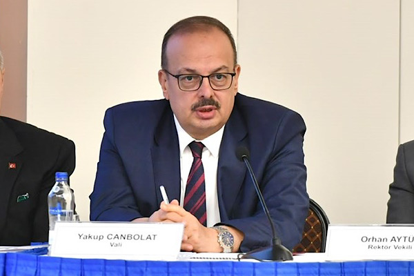 Vali Canbolat, Başkent Seğmenler Spor Kulübü heyetini kabul etti