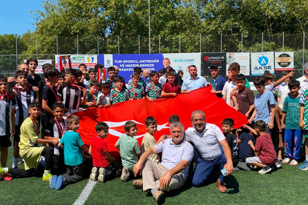 Yaz Kur’an Kursları Futbol Turnuvası’nda şampiyon Alikahya Hayırsevenler Cami oldu