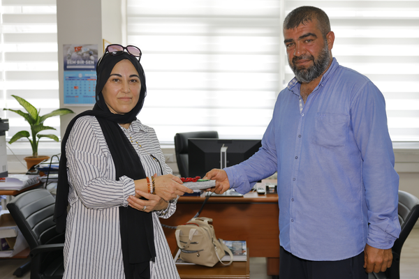 Kayseri’de döviz dolu kayıp cüzdan sahibine eksiksiz teslim edildi