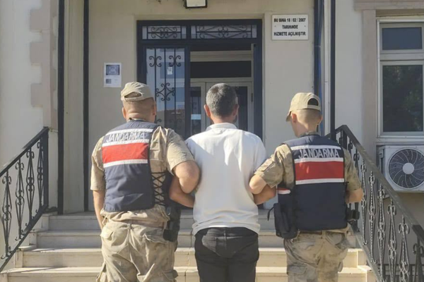 Şanlıurfa’da 6 yıl 10 ay hapis cezası bulunan firari hırsız yakalandı