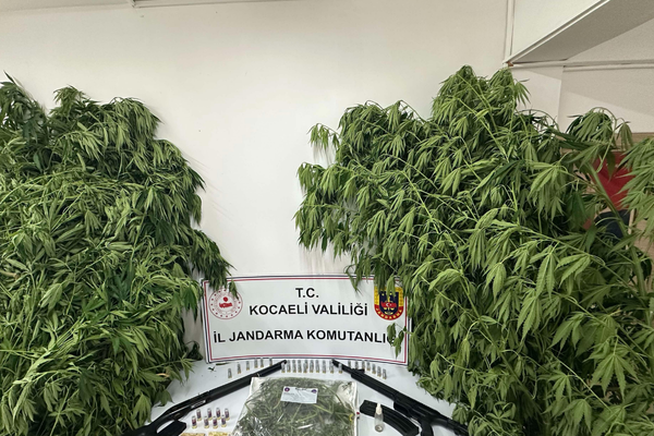 Kartepe’de uyuşturucu operasyonunda 2 kişi tutuklandı