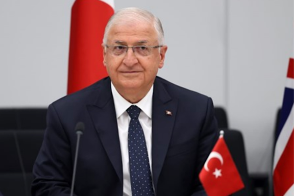 Bakan Güler, TEKNOFEST Mavi Vatan’daki yerli teknolojileri inceledi