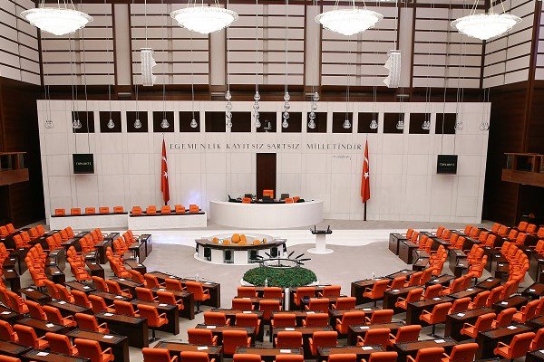 TBMM: Ana Bina ve Halkla İlişkiler Binası’na YeS-TR Çok İyi sertifikası