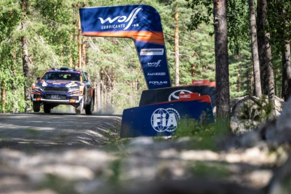 Finlandiya’da Türk zaferi: Uğur Soylu ve Mehmet Akif Yalçın FIA WRC Masters’da zirvede