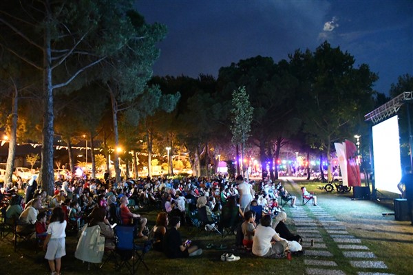 İznik’te yazlık sinema sezonu sona erdi