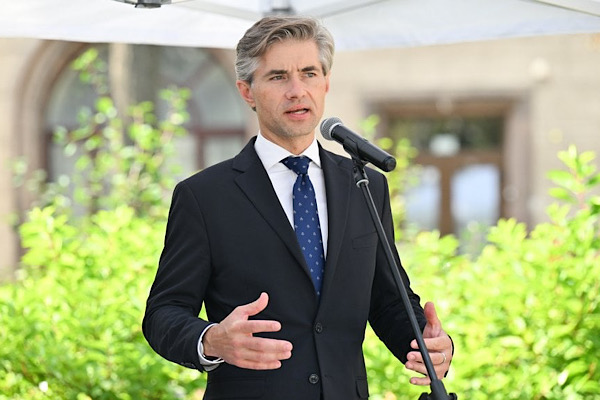 Budrys: Rusya’ya baskıyı artırmalı ve onu müzakere masasına zorlamalıyız