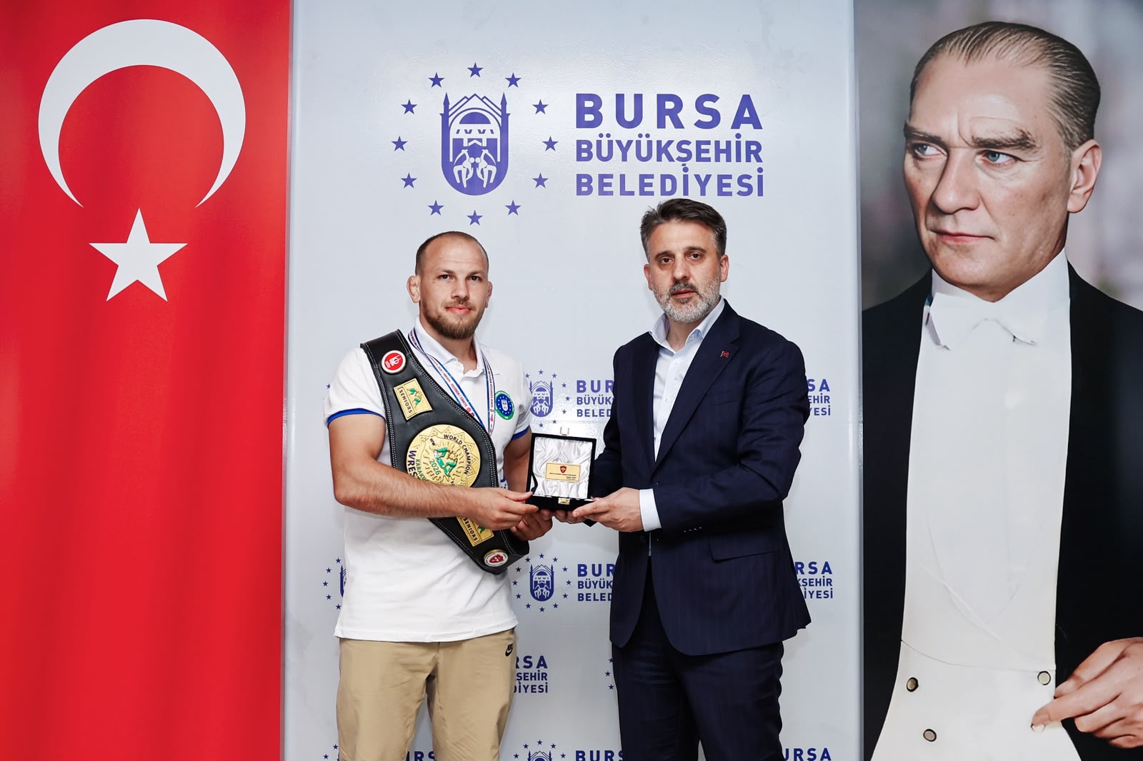 Başkan Vekili Biba’dan dünya şampiyonu güreşçi Fazlı Eryılmaz’a tebrik