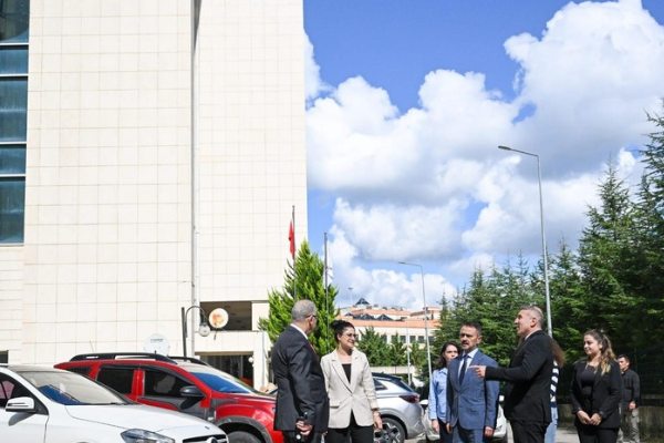 Vali Aktaş’tan Kocaeli Üniversitesi yurtlarına ziyaret