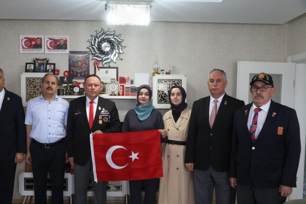 Konya Büyükşehir Belediyesi gazileri evlerinde ziyaret etti