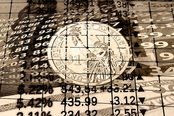 Piyasalarda dolar ve faiz baskısı sürüyor