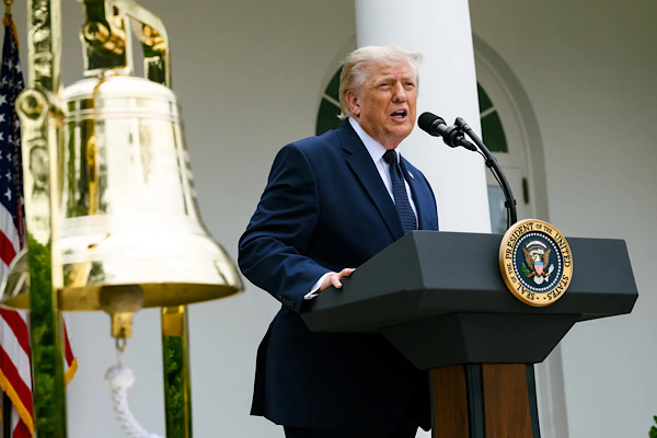 Trump: Xi ve Peng’i Beyaz Saray’da ağırlamaktan memnuniyet duyuyorum