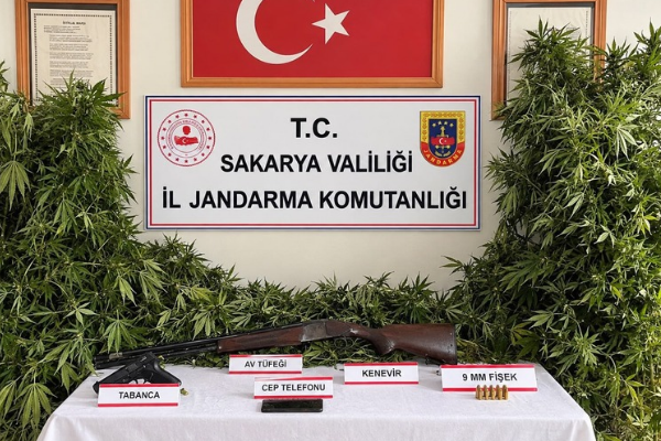 Sakarya’da uyuşturucu operasyonunda 3 şüpheli tutuklandı