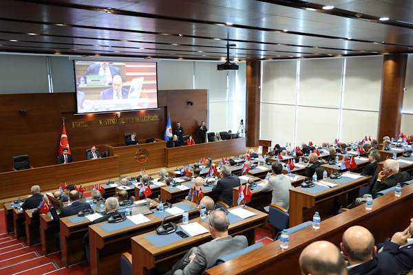 Trabzon’da raylı sistem ve Uzunkum Yaşam Alanı projeleri meclis gündeminde