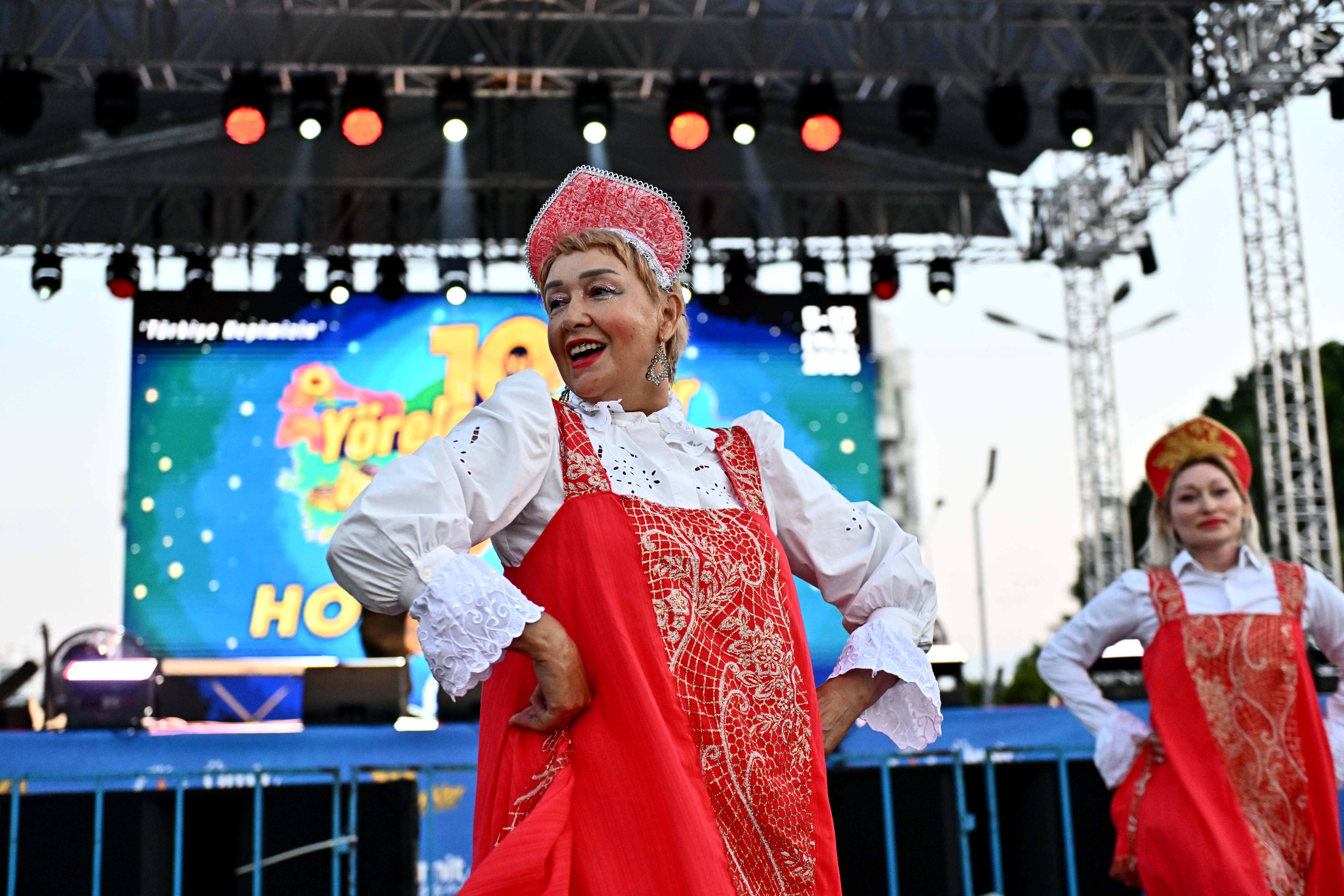 Muratpaşa’da Yöreler Renkler Festivali sona erdi
