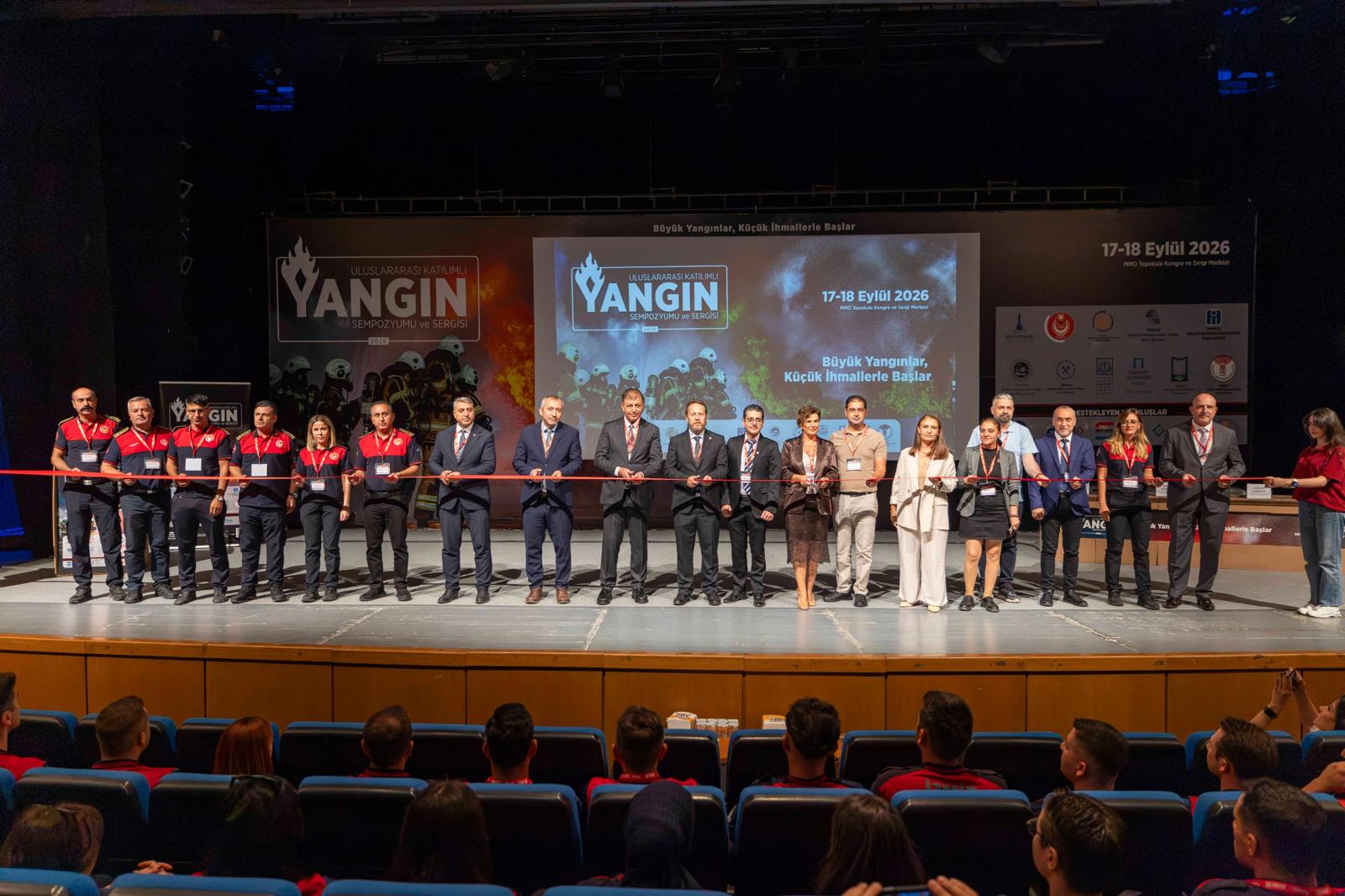 İzmir’de yangın güvenliği ve önleme stratejileri ele alındı