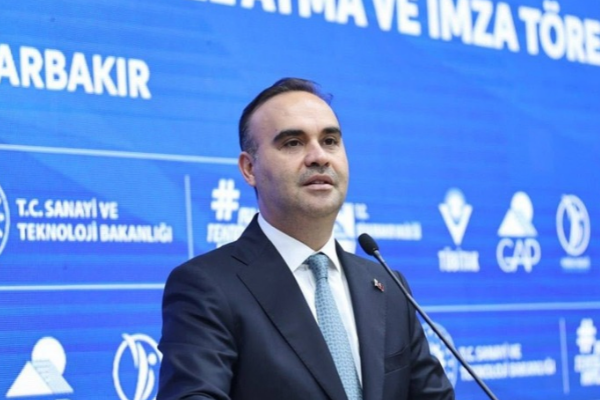 Bakan Kacır: Diyarbakır’da 20 projeyi hizmete alıyoruz