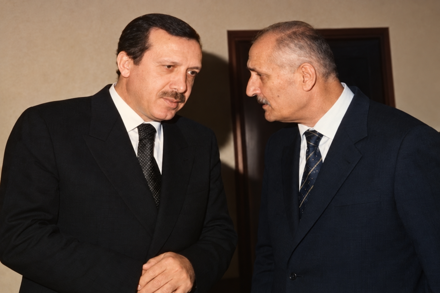 Osman Bölükbaşı için anıt mezar talebi