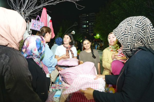 Kayapınar’da kadınların ürettiği ürünler sergilendi