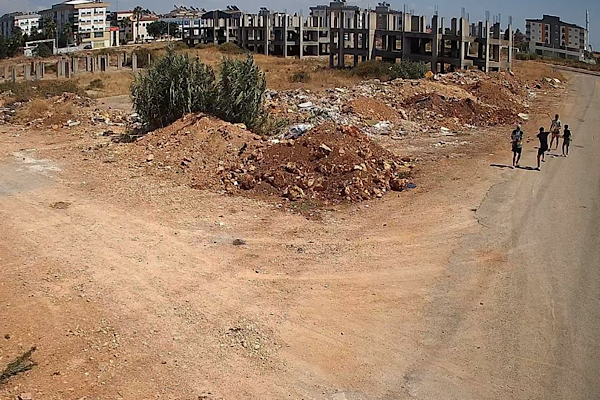 Kepez Belediyesi’nin foto kapanına sopayla saldırı görüntülendi