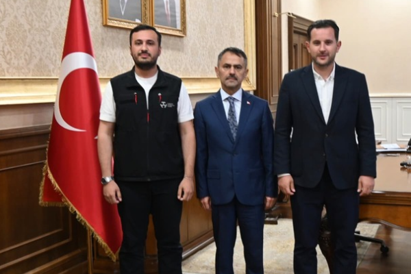 Vali Aktaş, T3 Vakfı temsilcilerini kabul etti