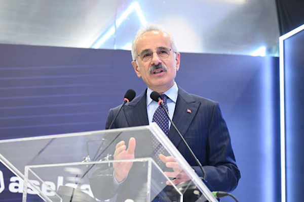 Bakan Uraloğlu, Isparta’da ulaşım sektörü temsilcileriyle bir araya geldi