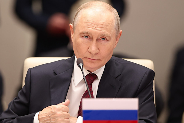 Putin: Rusya farklı kültürlerin kesişim noktası olarak gelişti
