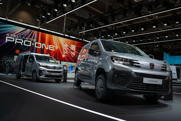 Stellantis Pro One IAA Hannover’de mobilitenin geleceğini şekillendiriyor!