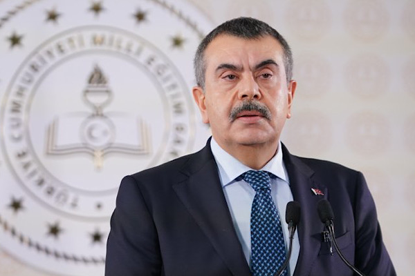 Bakan Tekin: Türkiye ile Macaristan arasındaki dostluk güçleniyor