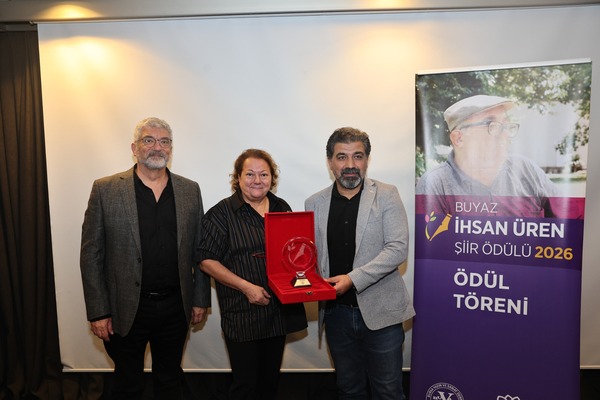 BUYAZ İhsan Üren Şiir Ödülü ‘Uyanınca Ben Burdayım’a verildi