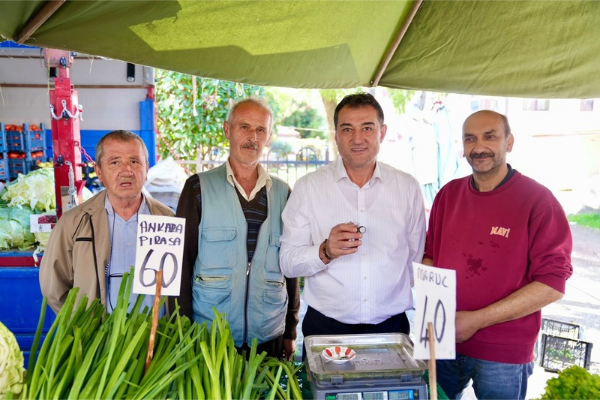 Giresun’da Başkan Fuat Köse’den pazar yeri incelemesi
