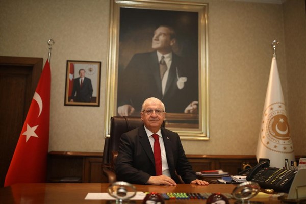 Bakan Güler, TEKNOFEST Güneydoğu’yu ziyaret etti