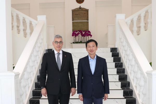 Bakan Memişoğlu, Singapur’da sağlık iş birliklerini görüştü