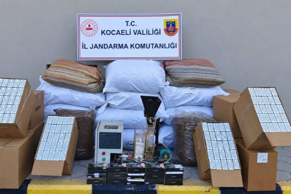 Kocaeli’de 1 milyon TL değerinde kaçak tütün ve makaron ele geçirildi
