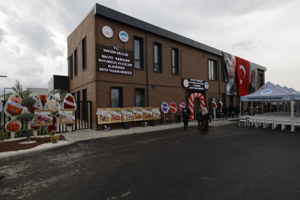 Kayseri’de Alzheimer Aktif Yaşam Merkezi açıldı
