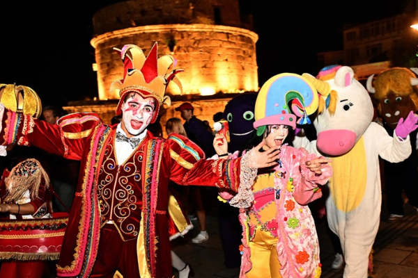 Kaleiçi Old Town Festivali korteji düzenlendi